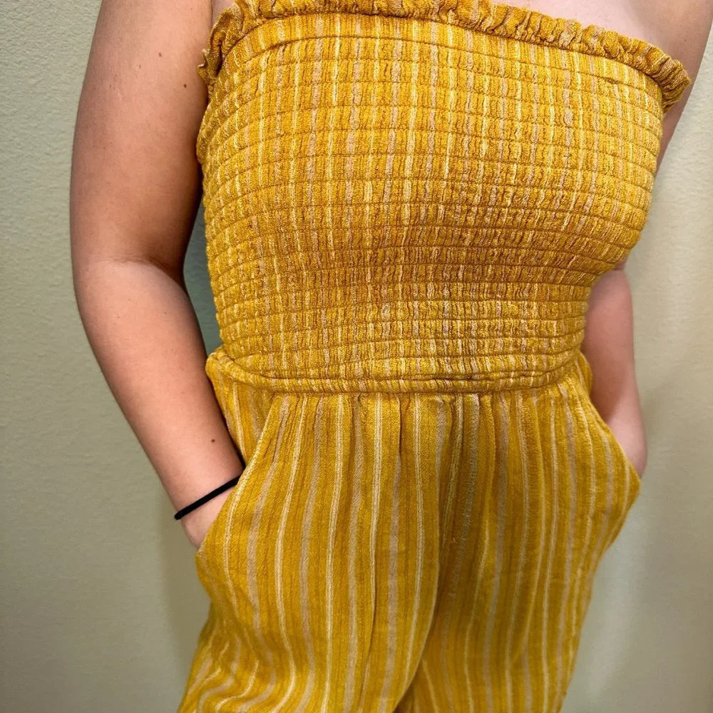 AMERICAN EAGLE Ruched Top Shorts Yellow Striped Romper Jumpsuit - XS - Picture 3 of 8